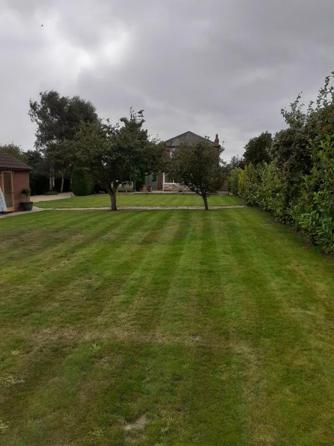 Old Chapel House Tetney Lock Villa Grimsby Bagian luar foto
